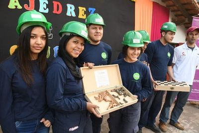 Poda de árboles se convierte en fichas de ajedrez - Polideportivo - ABC Color