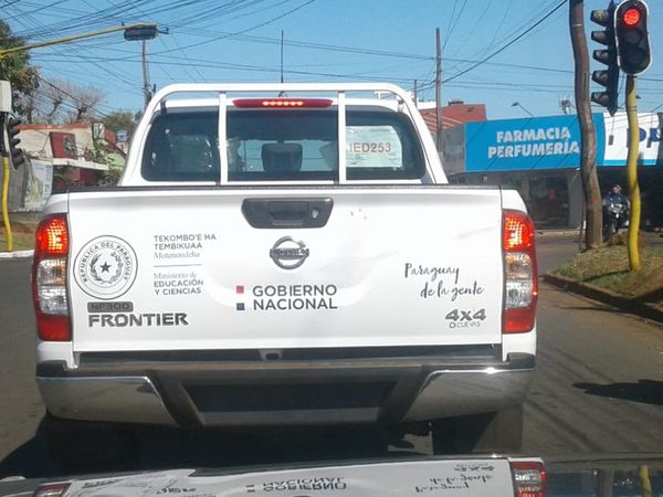Vehículos estatales, sin chapa - Crónicas Ciudadanas - ABC Color
