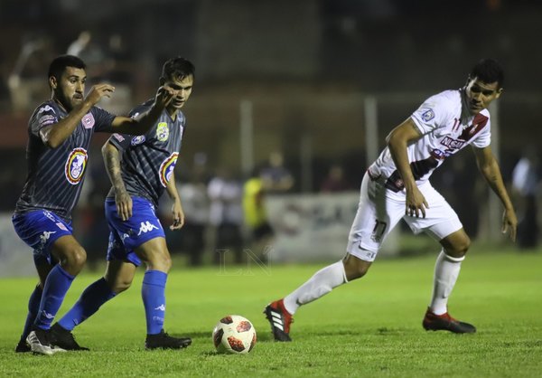 River y San Lorenzo protagonizaron un pálido empate