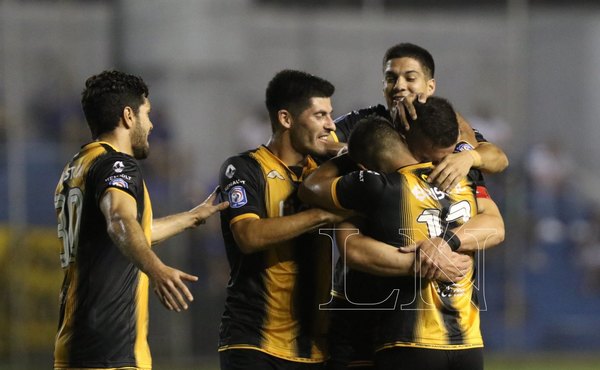 Guaraní ratifica su buena racha y celebra en su visita a Nacional