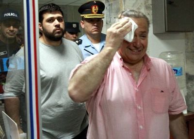 Fiscalía acusa y pide juicio para González Daher y su hijo por lavado y otros delitos - Nacionales - ABC Color