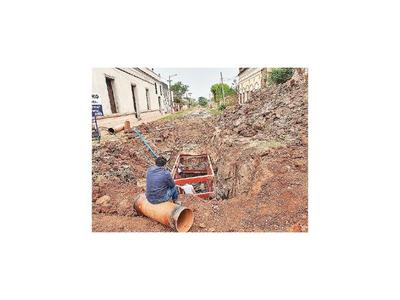Tras reclamos,  avanza obra de desagüe