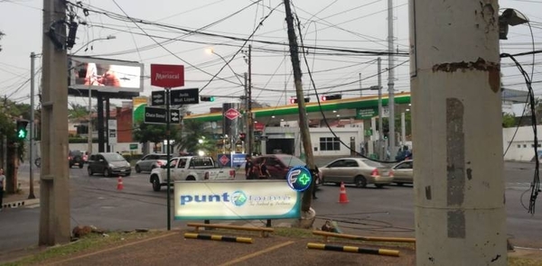 HOY / Cortan energía y rehabilitan el tránsito en Mariscal López