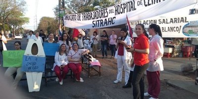 Huelga en Clínicas: Hay preacuerdo entre sindicatos y Hacienda; se logró compromiso para nivelación salarial - ADN Paraguayo