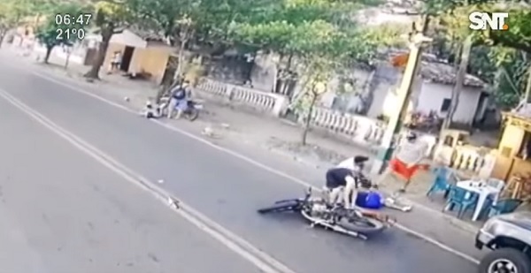 Dos heridos en choque entre motos