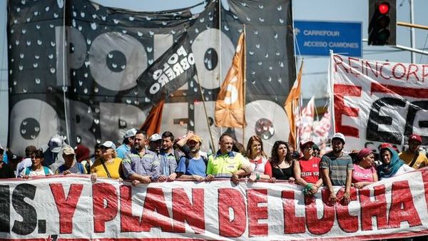 La campaña electoral argentina se calienta con múltiples protestas | .::Agencia IP::.