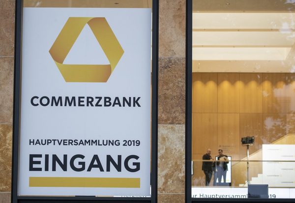 Recortes bancarios siguen creciendo