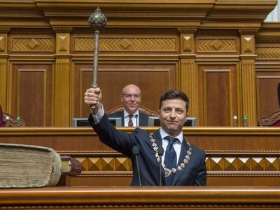 Presidente de Ucrania responde a EEUU y dice que solo su hijo puede presionarlo