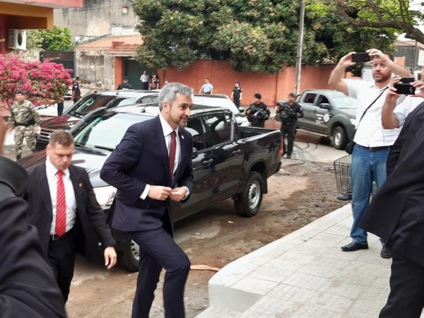 Mario Abdo ratifica apoyo a equipo de exfiscales que 'molesta a muchos'