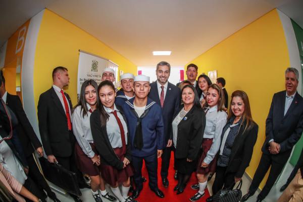 Gobierno inaugura remodelación total de institución educativa en Sajonia