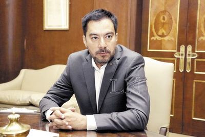BNF: Renunció Correa y asume Carlos Florentín