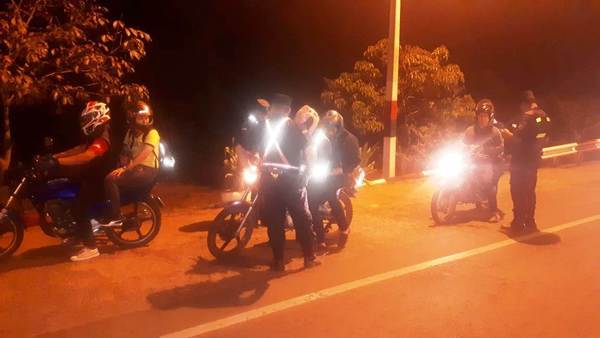 Cuatro detenidos, 10 aprehendidos y 40 motos incautadas en barreras •