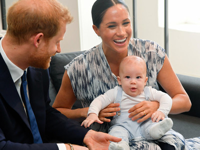El hijo del Príncipe Harry y Meghan Markle, Archie, hizo su primer acto oficial como parte de la realeza