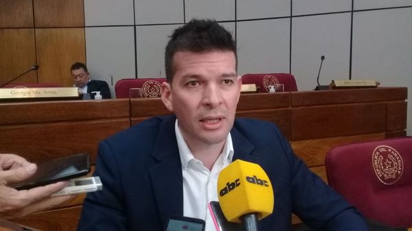Carecer de título universitario no puede ser excluyente para acceder a cargos, según Godoy - Nacionales - ABC Color