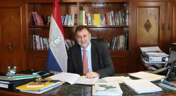 Ministro de Hacienda participará de reunión de gobernadores del BID