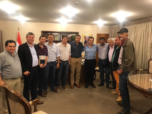 Primera reunión de autoridades y productores de Misiones con Rodolfo Friedmann - Digital Misiones