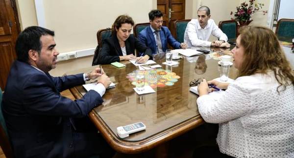 Preparan plataforma web y aplicación de presupuesto ciudadano
