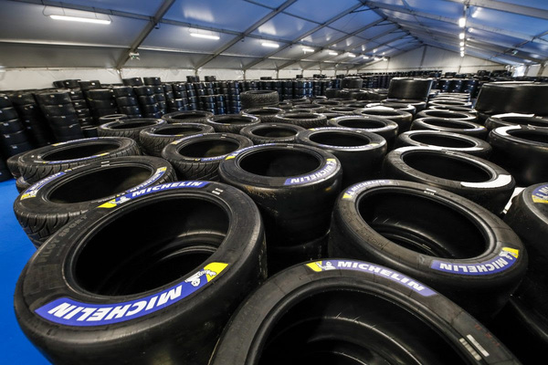 Michelin cierra una planta de neumáticos en Alemania con 858 empleados