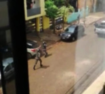 Robo, balacera, toma de rehén y abatido en el Este - Paraguay.com