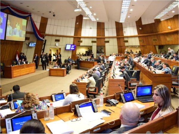 Diputados rechazan dos intervenciones y aprueban la de Benjamín Aceval