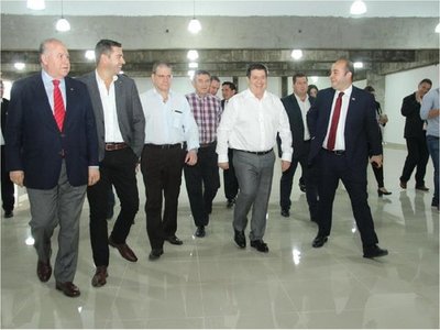 Cartes cuestiona que "el caiga quien caiga" no se aplica a Petropar