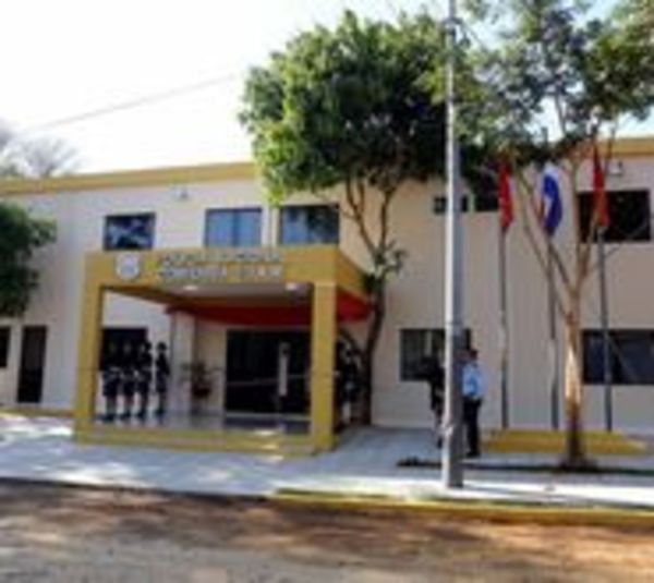 Policía investiga a un supuesto agente planillero - Paraguay.com