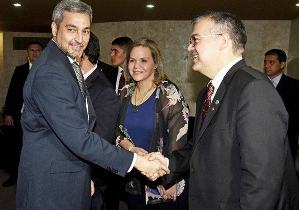 HOY / ¿Cobra por reunión con Abdo? Ullón en el ojo de la tormenta: “De todo se dice de él…"