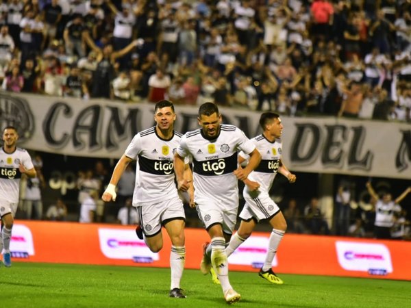 Olimpia logra estratégica victoria y no suelta la punta