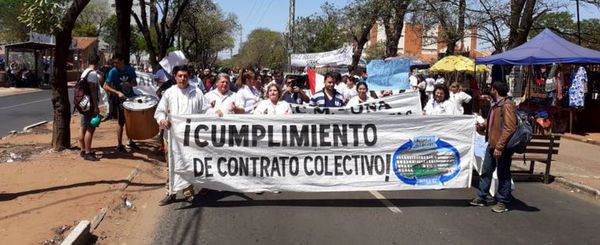 Tasyo Clínicas-pe ogueroguata gueteri hikuái huelga, pero oñembohapéma “acuerdo” ñepyrû - ABC Remiandu - ABC Color