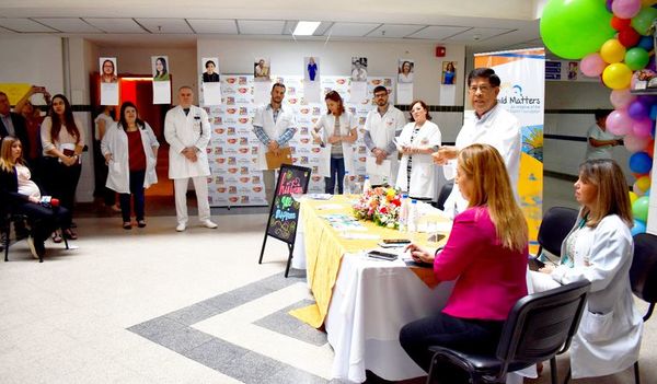 Celebran la vida en medio de la huelga de Clínicas - Locales - ABC Color