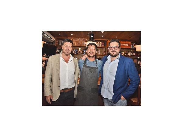 Presentan Tragos de Autor
