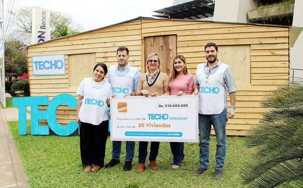 Credicentro entregó donación a Techo - Economía - ABC Color