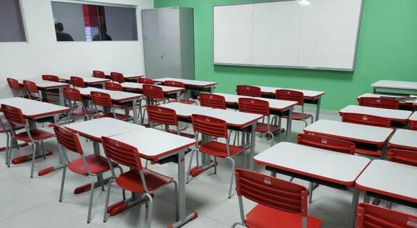 EBY inauguró mejoras de escuela modelo en Asunción