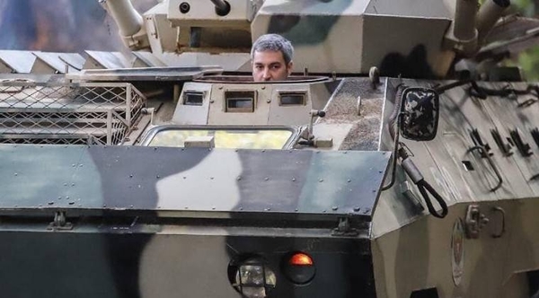 HOY / Justifican arresto a militar que compartió meme de Abdo: “Sabía que incumplía la norma”