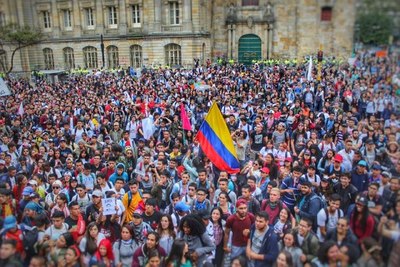 Protesta de estudiantes deja 6 heridos en Bogotá, Colombia » Ñanduti
