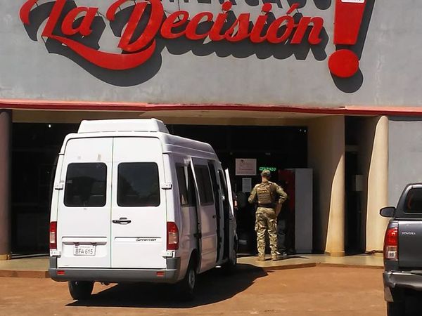 Múltiples allanamientos en Jesús para desbaratar red vinculada al intendente - Nacionales - ABC Color