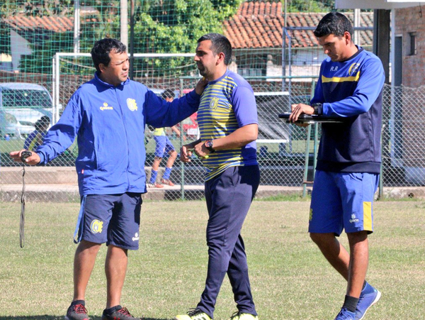 Capiatá cambia a Marecos y asume Recalde