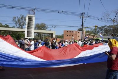 Hubo caos y movilizaciones en zona del campus de la UNA en San Lorenzo  - Nacionales - ABC Color