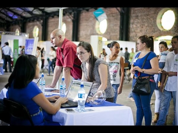 I EXPO EMPLEO Y CAPACITACIÓN EN LA UCI