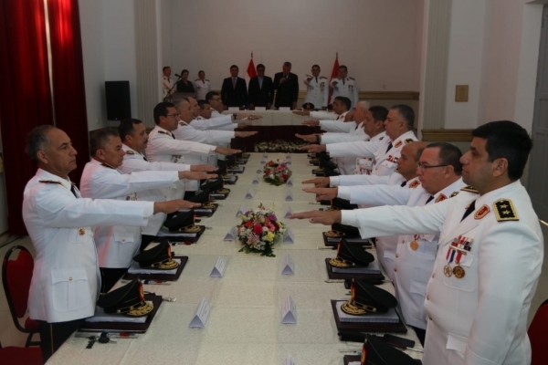 Villamayor preside apertura del Tribunal de Calificaciones