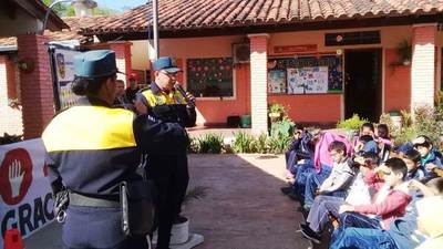 PMT brinda charla sobre educación vial en escuela, cuyo fue atropellado •