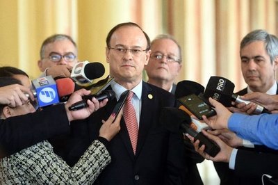 SENADO CONFIRMA A BERGEN EN ITAIPÚ