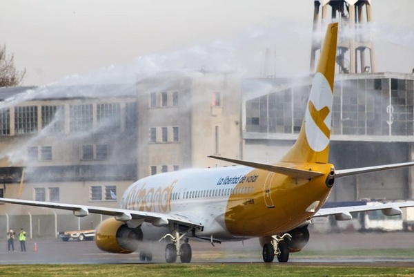 Flybondi modifica horario de vuelo a Paraguay