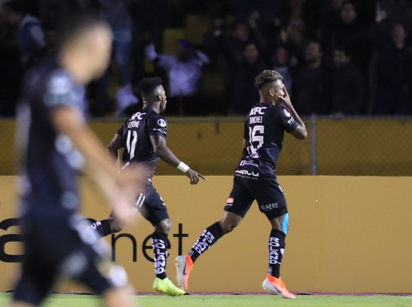 Compacto: Independiente del Valle 2-2 Corinthians
