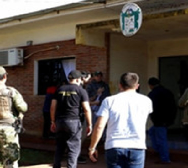Investigan a exintendente de Jesús Tavarangue por lavado de dinero  - Paraguay.com