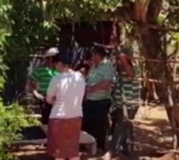 Buscan a joven que habría matado a machetazos a su padre - Paraguay.com