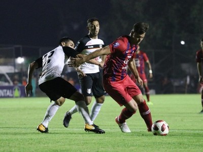 A Cerro se le escapó el triunfo sobre el final y empató con General Díaz