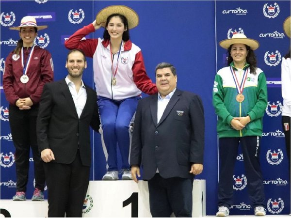 Montserrat Viveros logra histórica medalla de oro