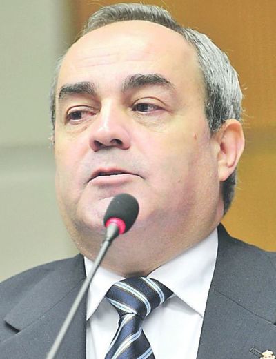 Cámara revoca arresto y ordena prisión de intendente - Política - ABC Color