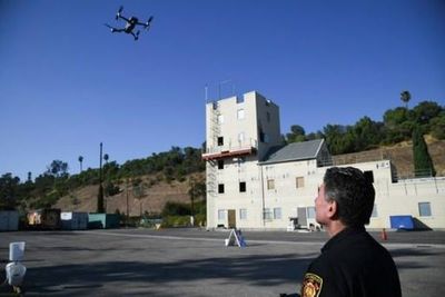 Los drones, moderna herramienta para los bomberos y policías